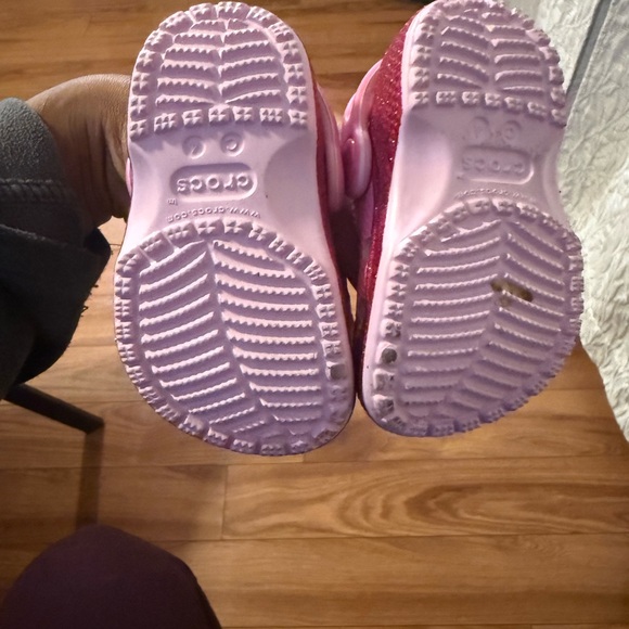 Disney Pink Kids CROCS with Princess Design - Picture 2 of 2